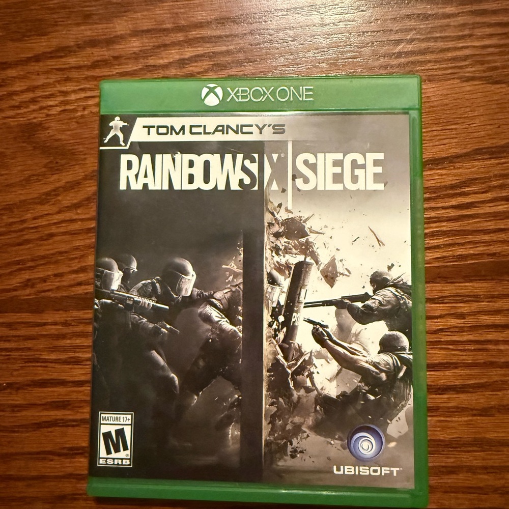 Tom Clancy's Rainbow Six Siege for Xbox One - Green Case